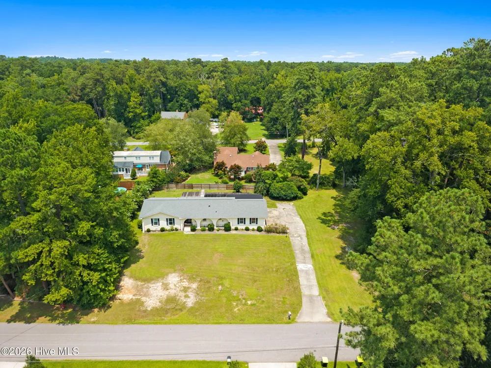 423 S Edgewood Circle Whiteville, NC 28472