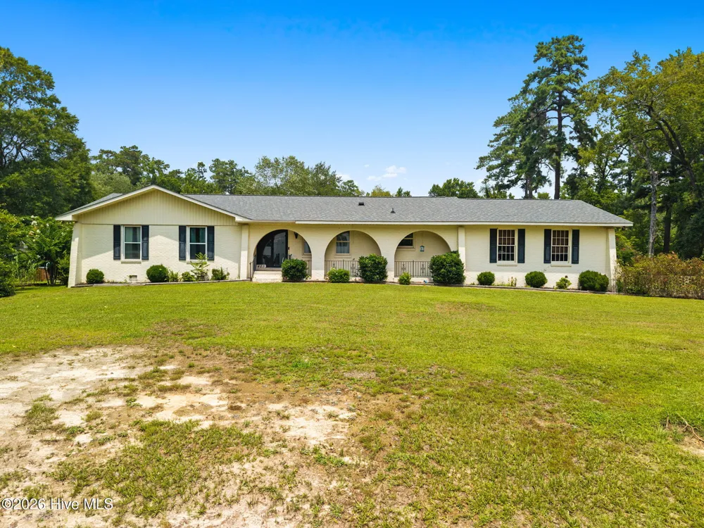 423 S Edgewood Circle Whiteville, NC 28472