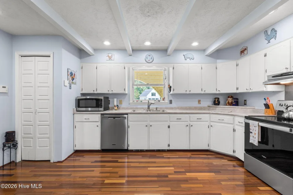 423 S Edgewood Circle Whiteville, NC 28472