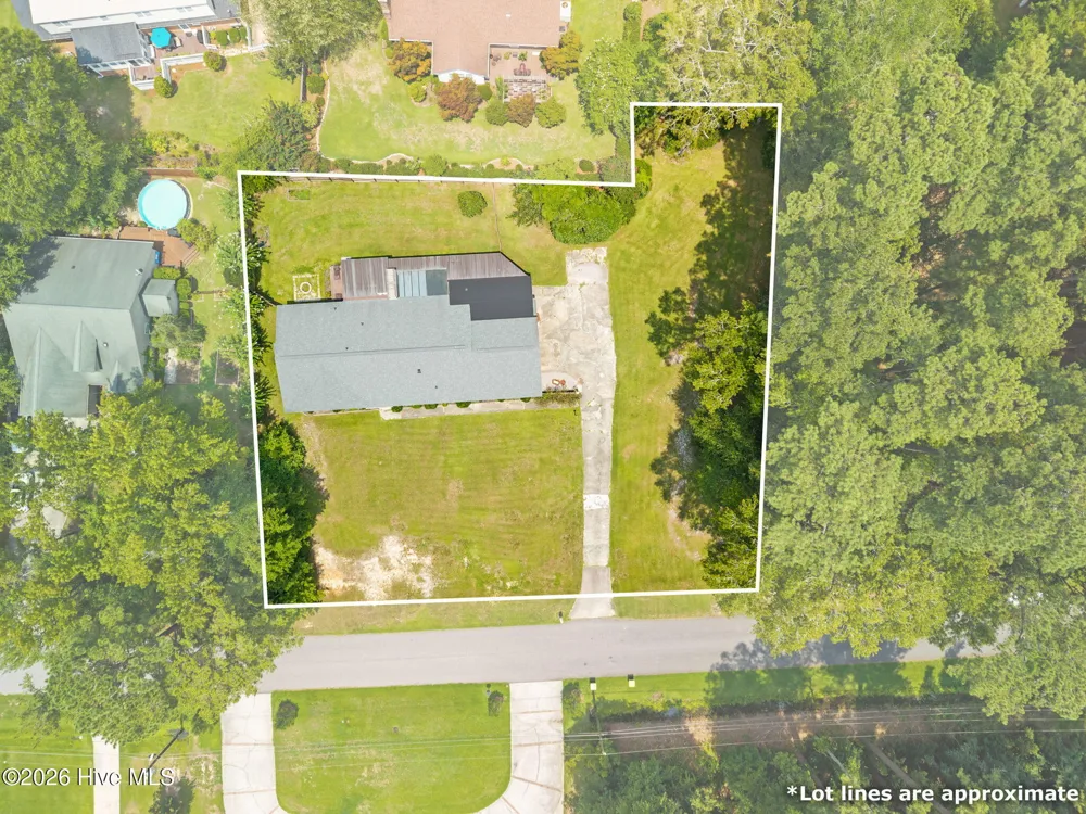 423 S Edgewood Circle Whiteville, NC 28472