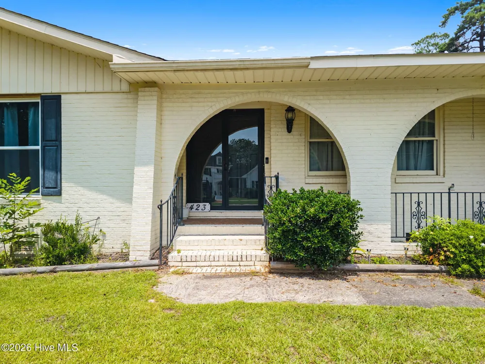 423 S Edgewood Circle Whiteville, NC 28472
