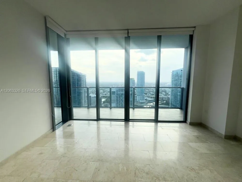 68 SE 6th St #3810 Miami, FL 33131