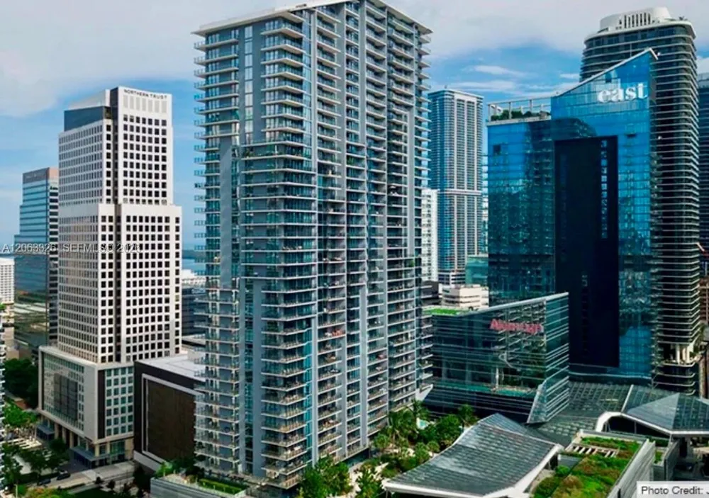 68 SE 6th St #3810 Miami, FL 33131