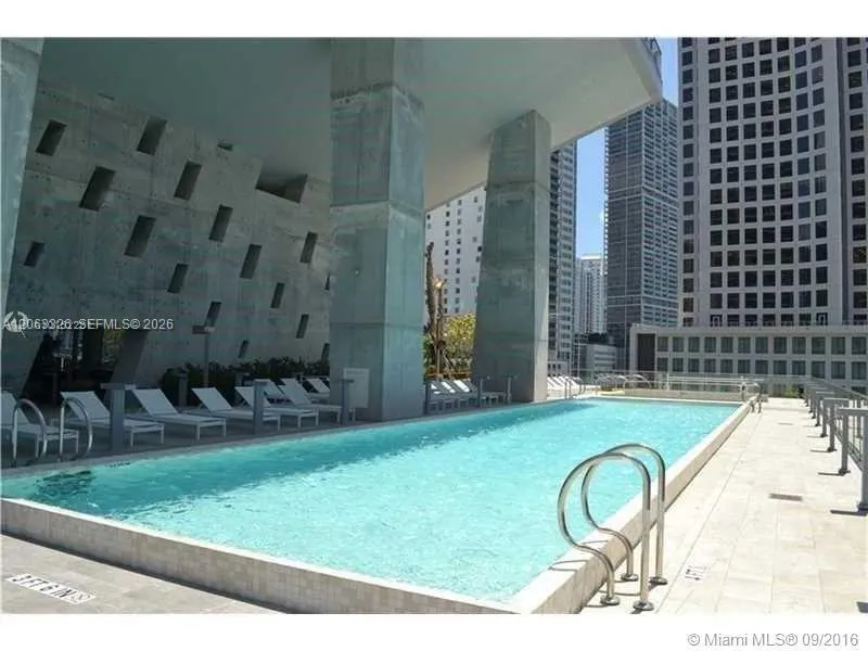 68 SE 6th St #3810 Miami, FL 33131