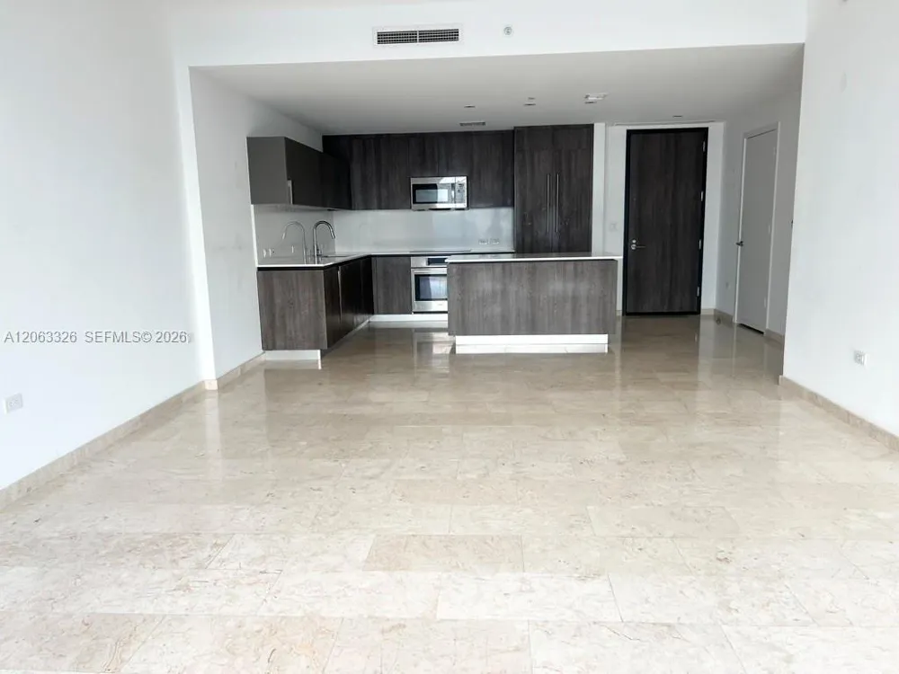 68 SE 6th St #3810 Miami, FL 33131