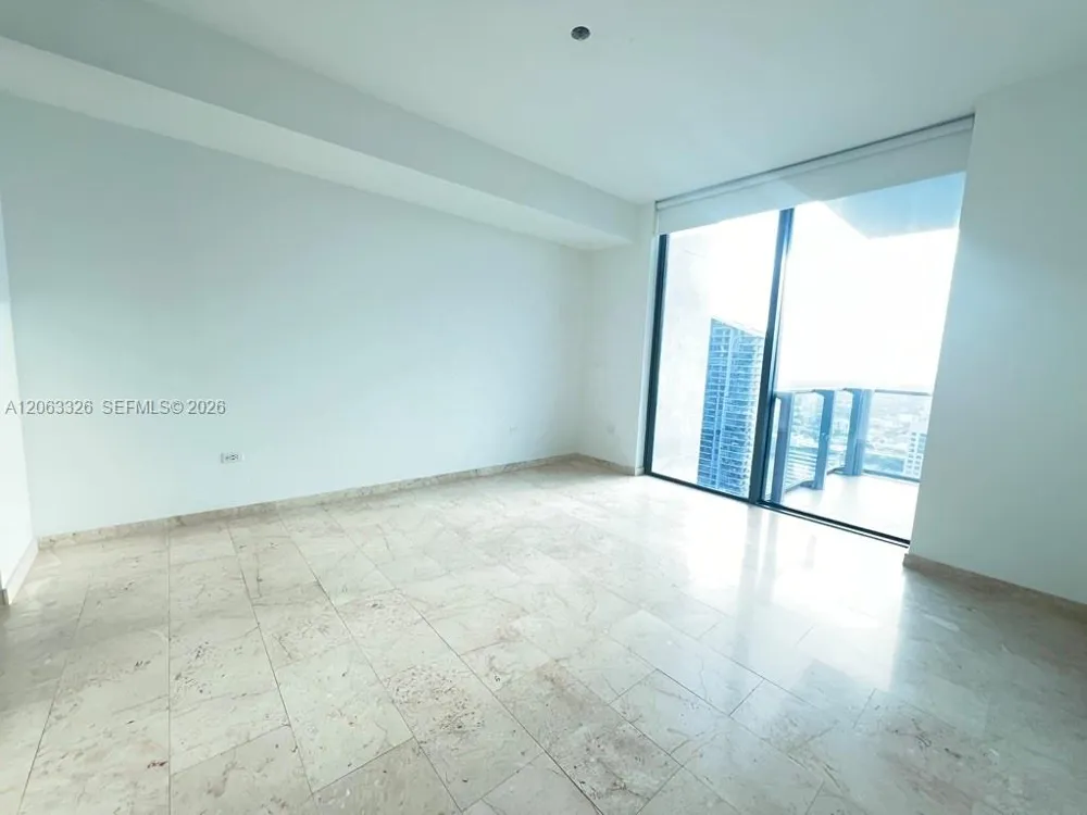 68 SE 6th St #3810 Miami, FL 33131