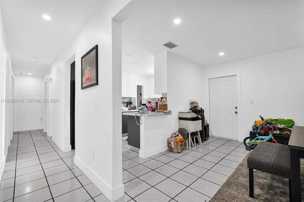 3280 NW 213th Ter Miami Gardens, FL 33056
