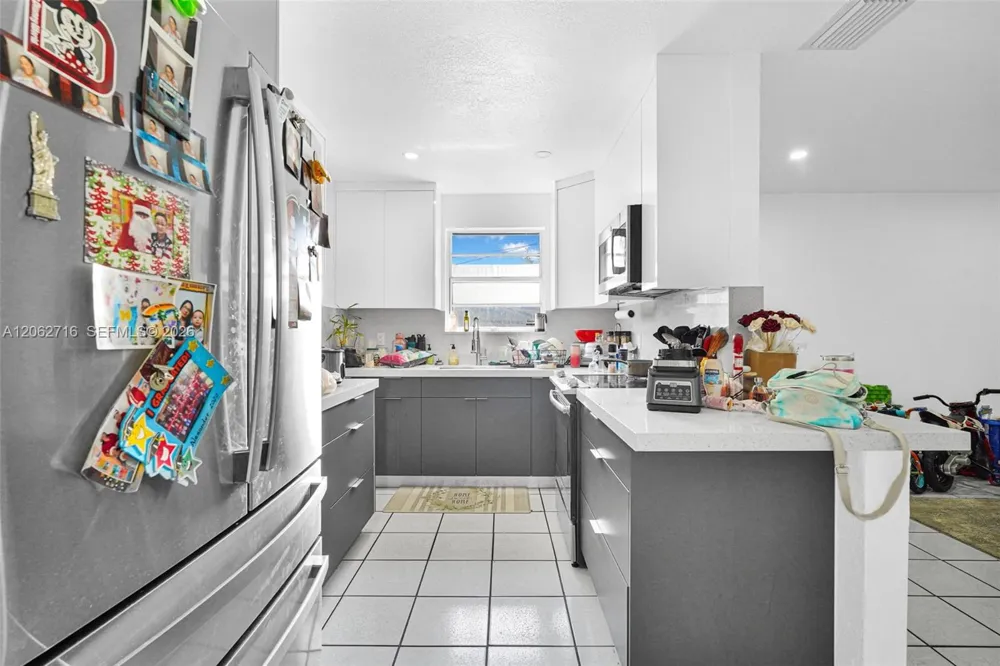 3280 NW 213th Ter Miami Gardens, FL 33056