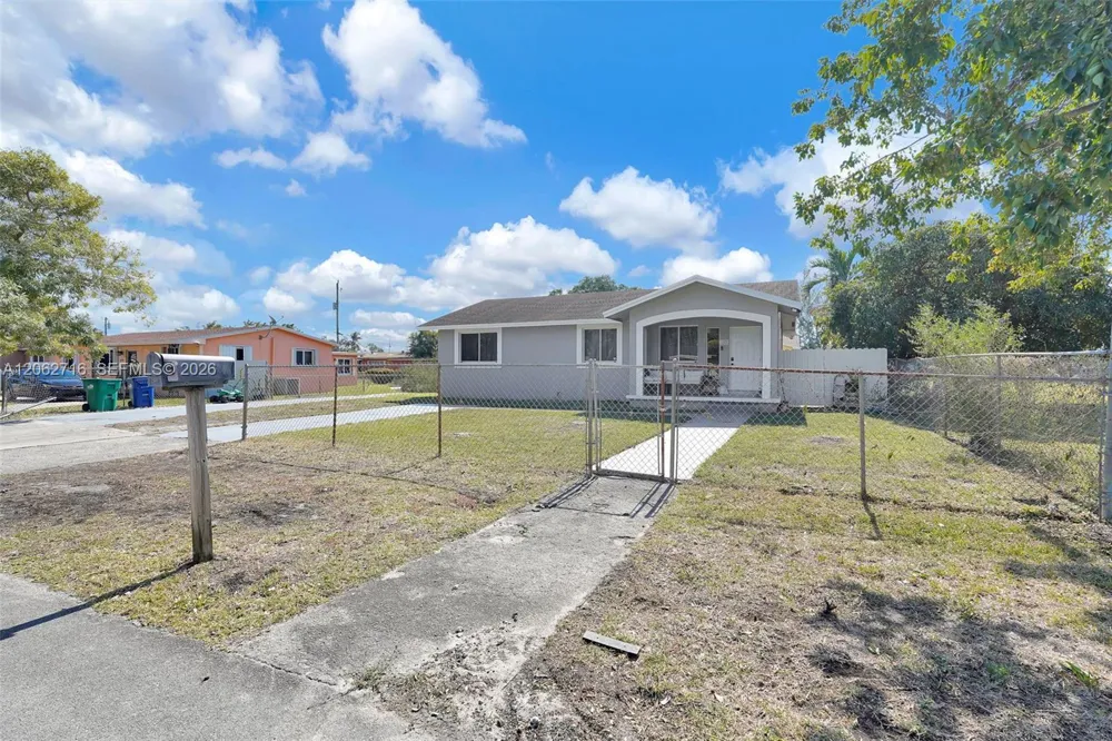3280 NW 213th Ter Miami Gardens, FL 33056