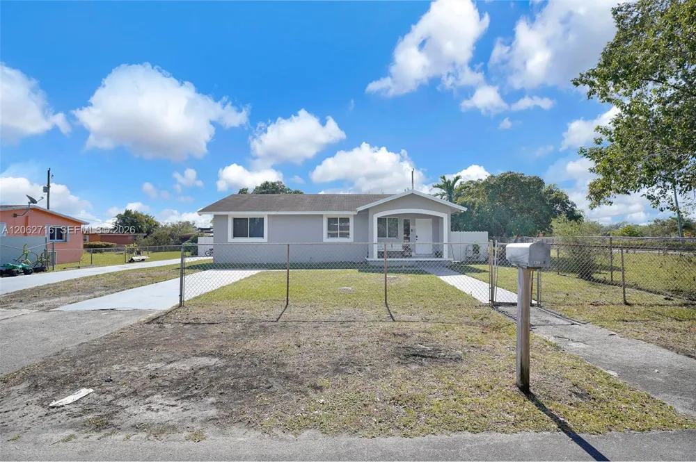 3280 NW 213th Ter Miami Gardens, FL 33056