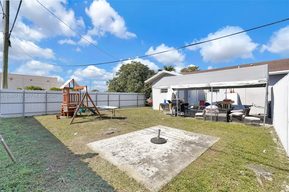 3280 NW 213th Ter Miami Gardens, FL 33056