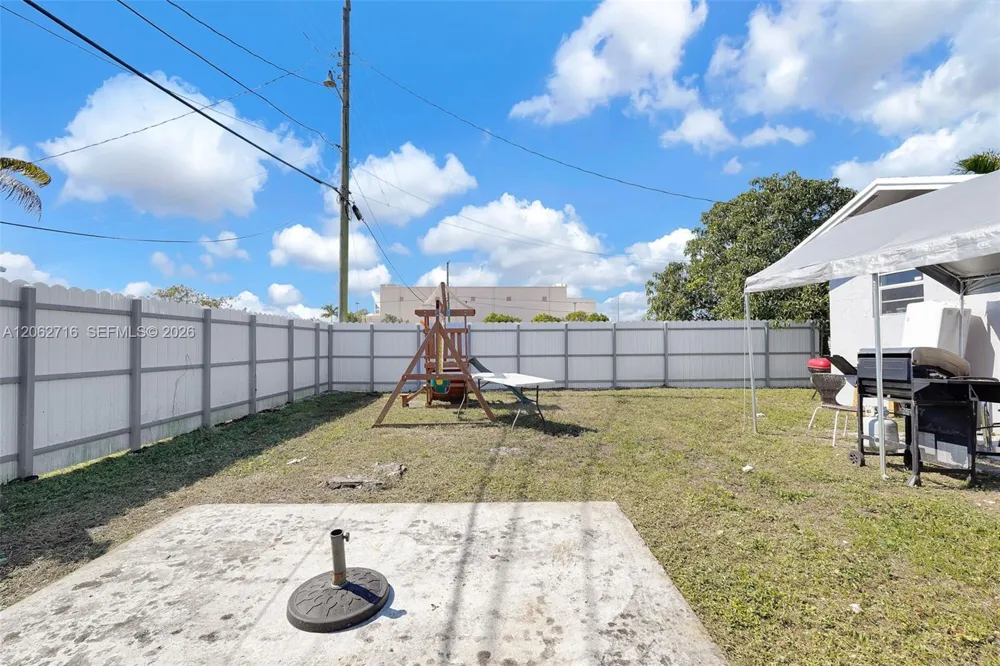 3280 NW 213th Ter Miami Gardens, FL 33056