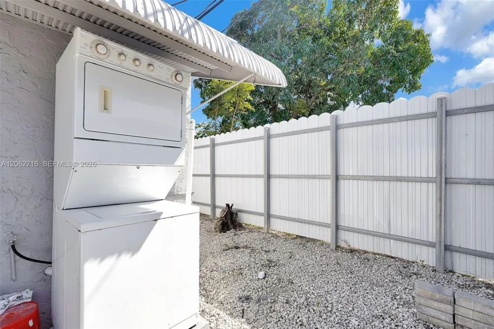 3280 NW 213th Ter Miami Gardens, FL 33056