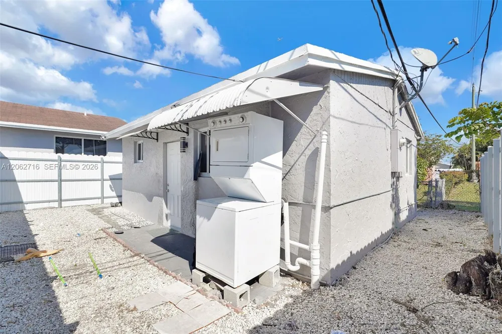 3280 NW 213th Ter Miami Gardens, FL 33056