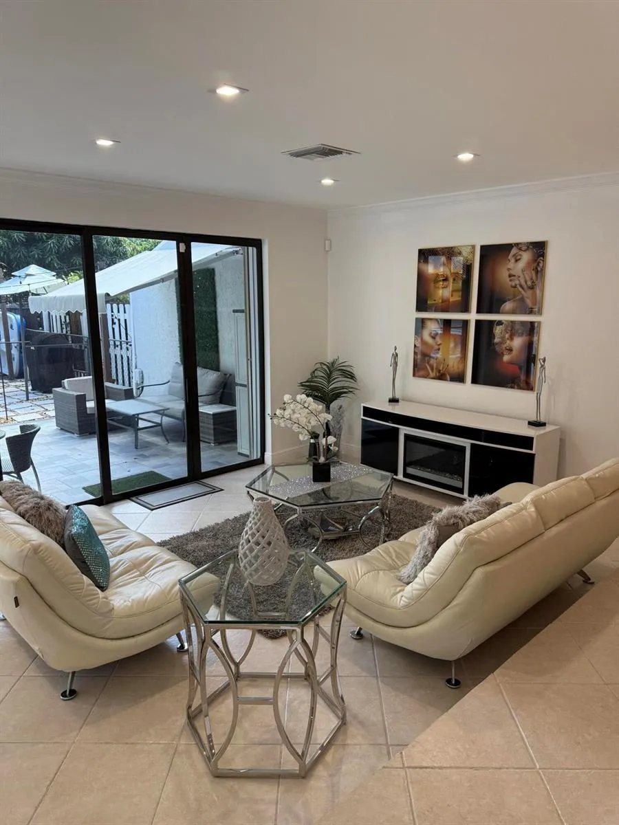 12394 Westhampton Circle Wellington, FL 33414