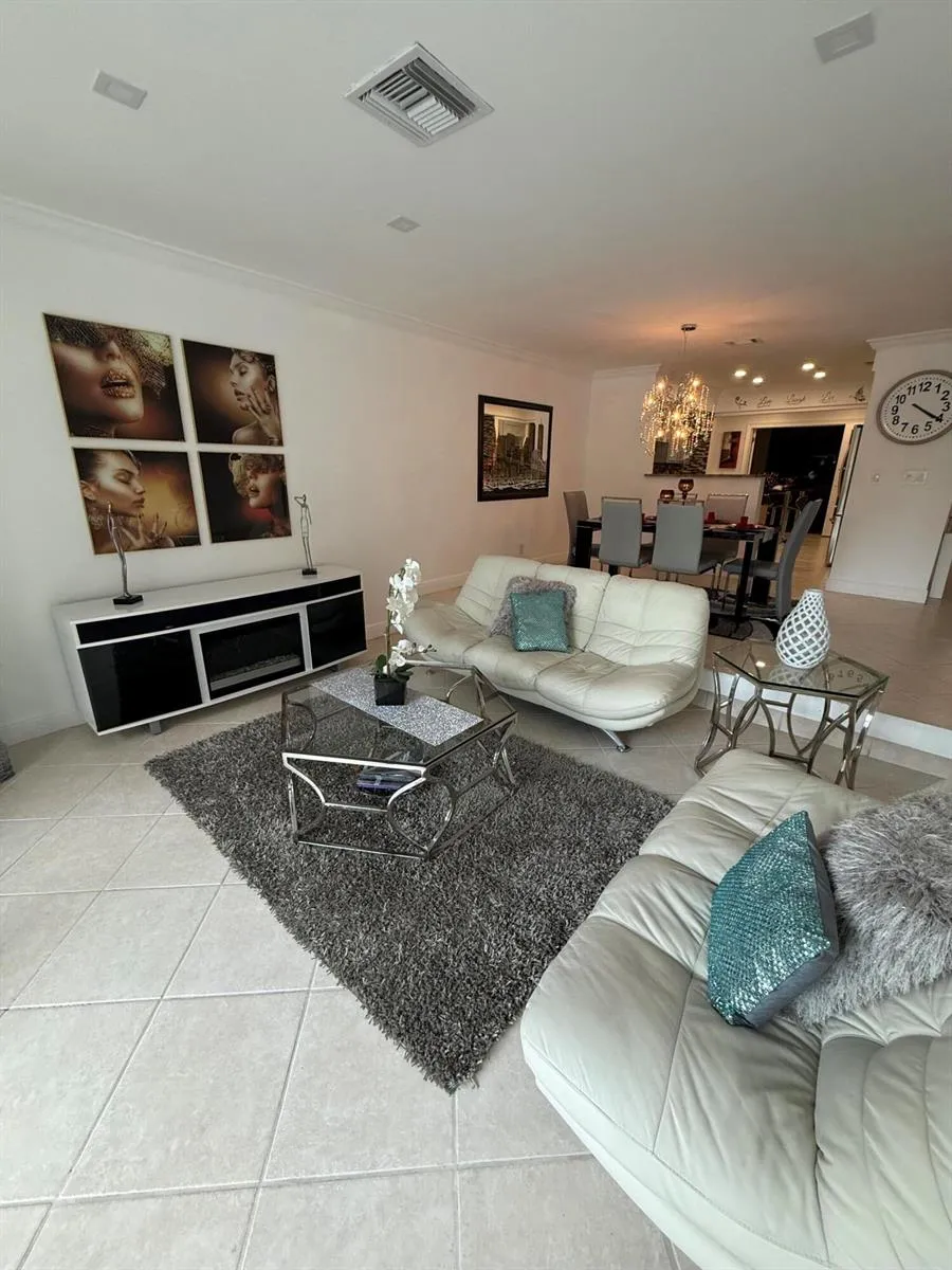 12394 Westhampton Circle Wellington, FL 33414