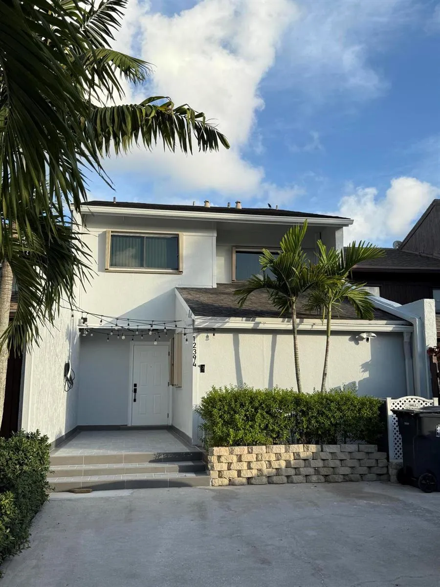 12394 Westhampton Circle Wellington, FL 33414