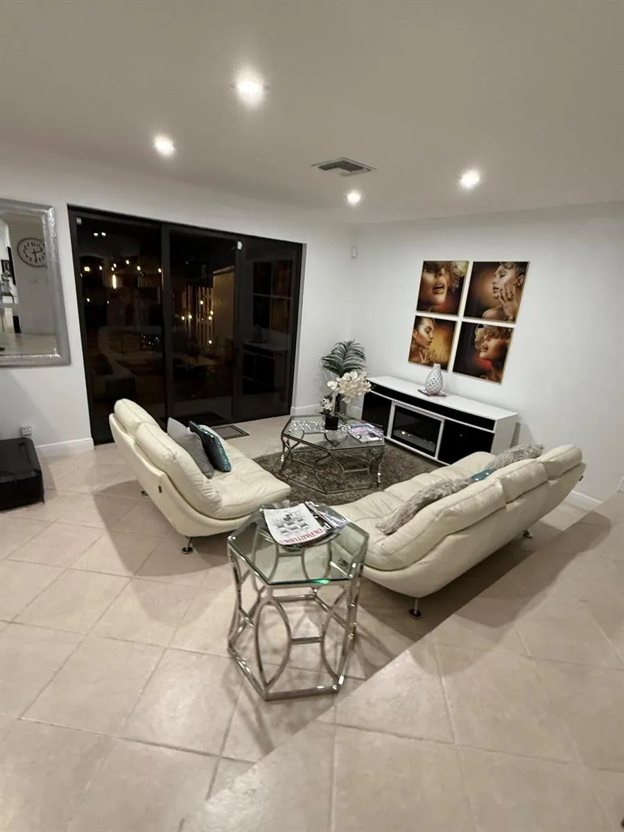 12394 Westhampton Circle Wellington, FL 33414