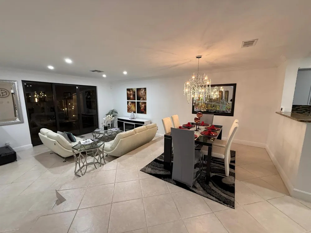12394 Westhampton Circle Wellington, FL 33414