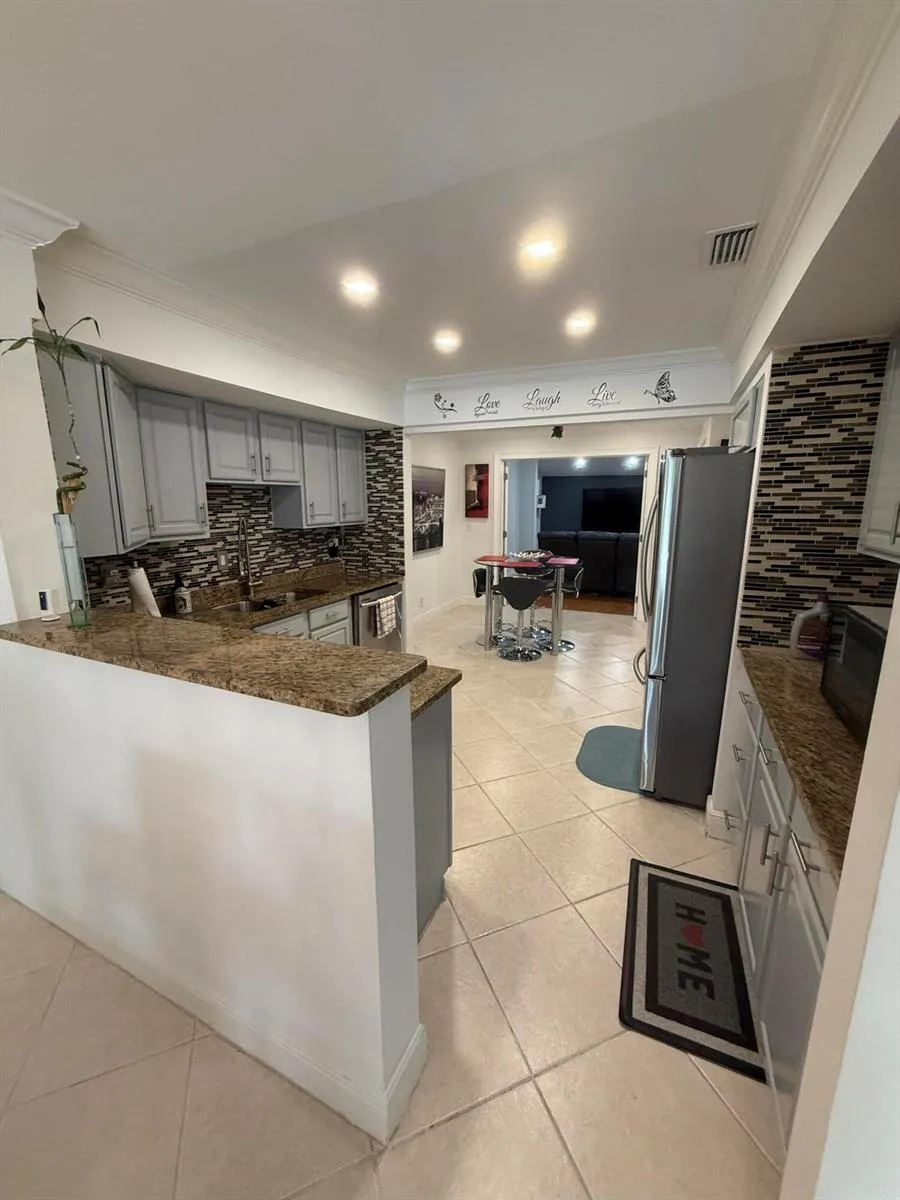 12394 Westhampton Circle Wellington, FL 33414