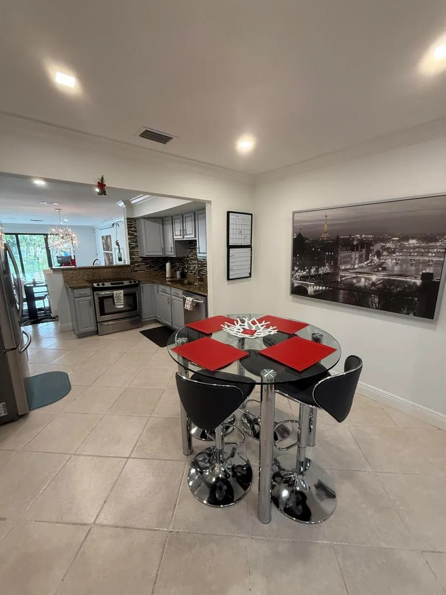 12394 Westhampton Circle Wellington, FL 33414