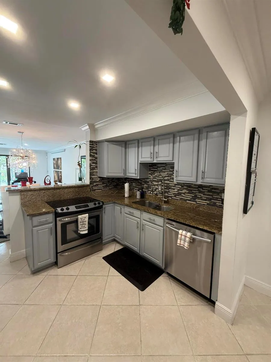 12394 Westhampton Circle Wellington, FL 33414