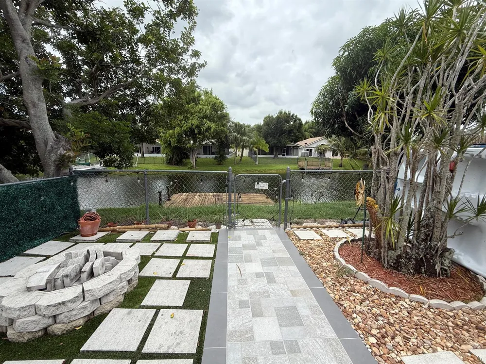12394 Westhampton Circle Wellington, FL 33414