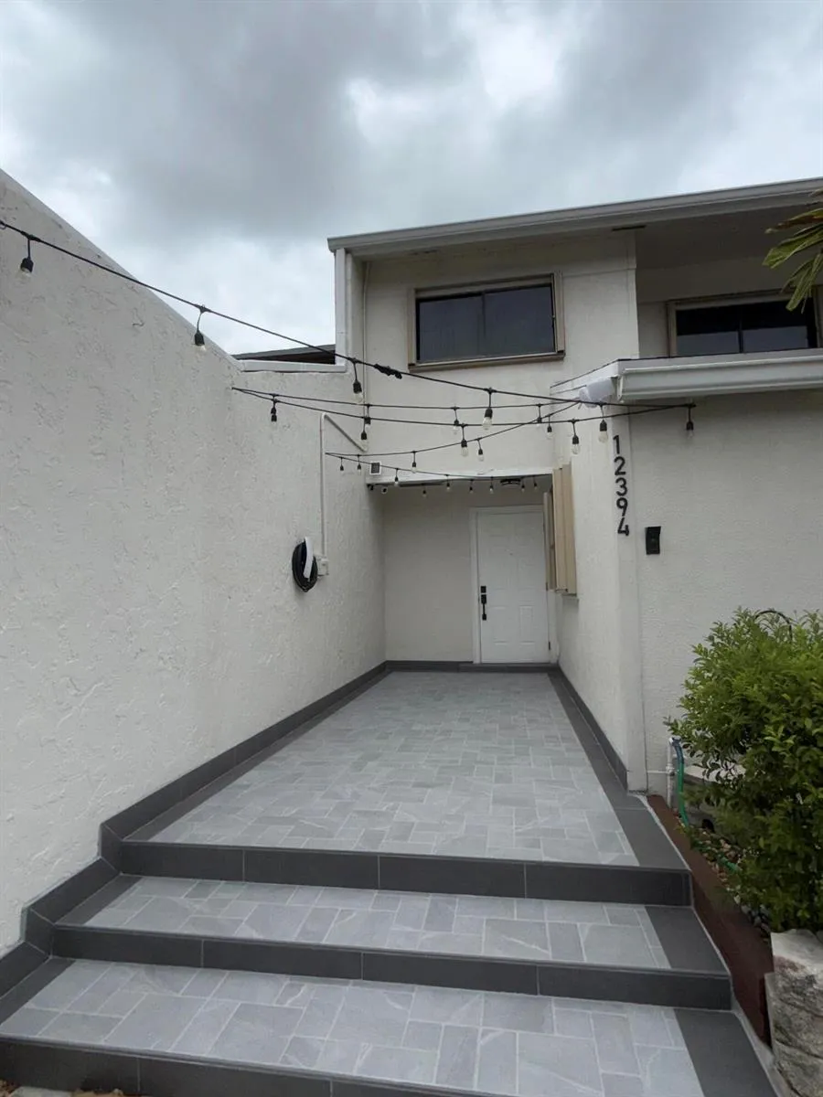 12394 Westhampton Circle Wellington, FL 33414