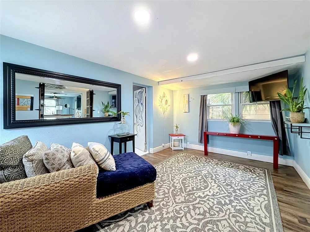 4831 FAIRFIELD AVENUE S St Petersburg, FL 33711