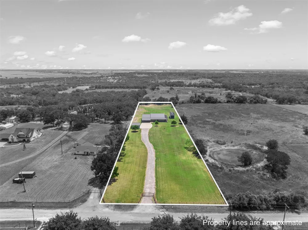 225 County Road 423 Lorena, TX 76655