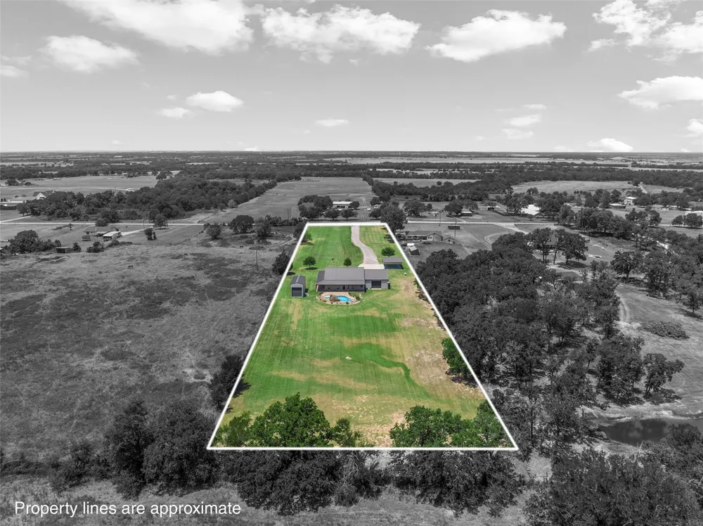 225 County Road 423 Lorena, TX 76655