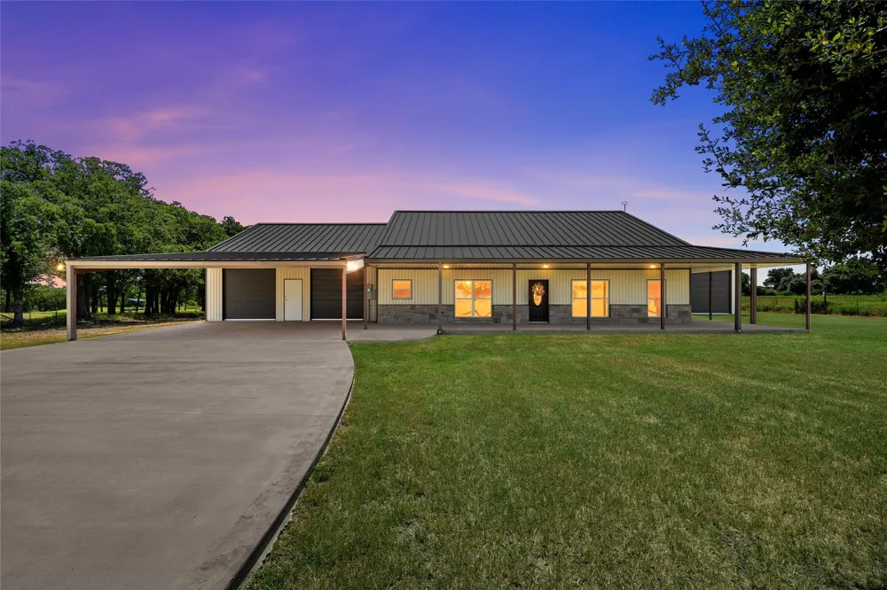 225 County Road 423 Lorena, TX 76655