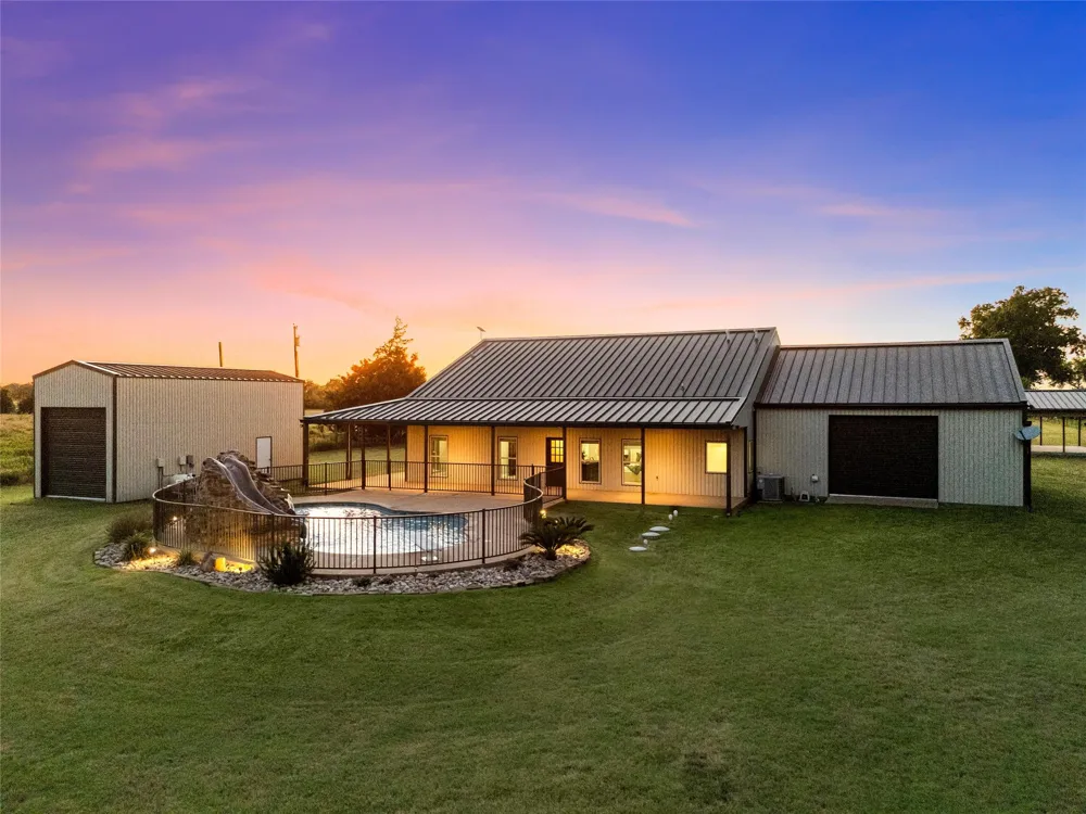 225 County Road 423 Lorena, TX 76655