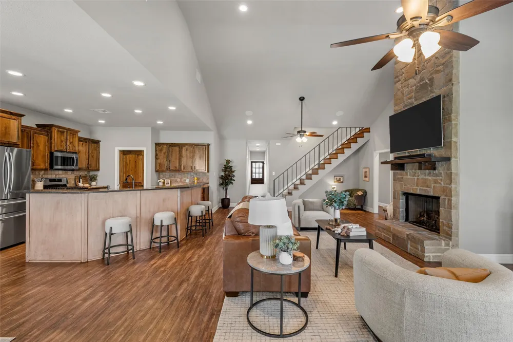 225 County Road 423 Lorena, TX 76655