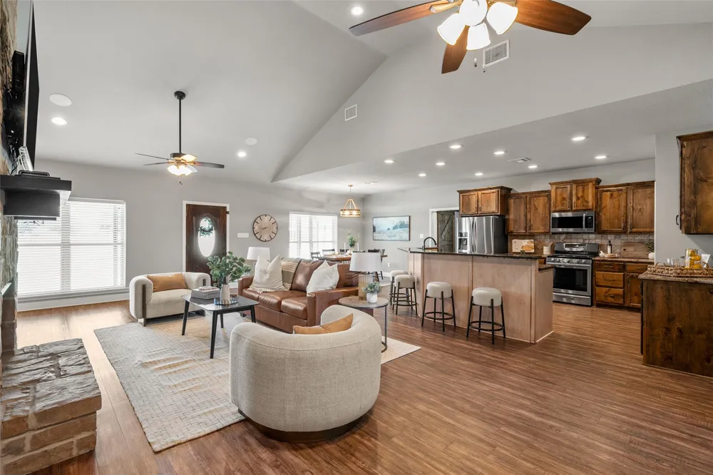 225 County Road 423 Lorena, TX 76655