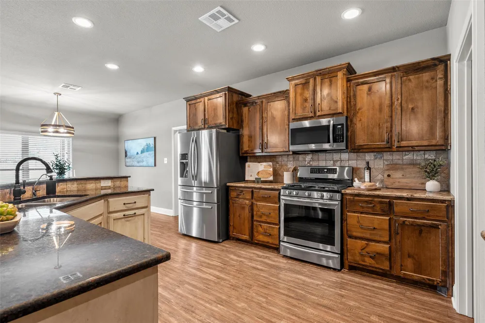 225 County Road 423 Lorena, TX 76655
