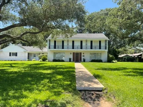 2503 Meadow Lane