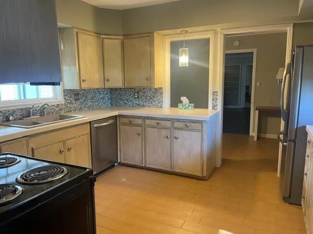 2503 Meadow Lane El Campo, TX 77437