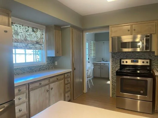 2503 Meadow Lane El Campo, TX 77437