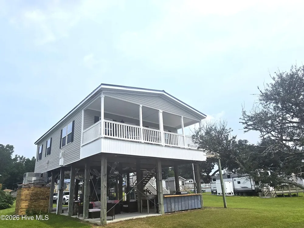 55 Memory Lane NE Oriental, NC 28571