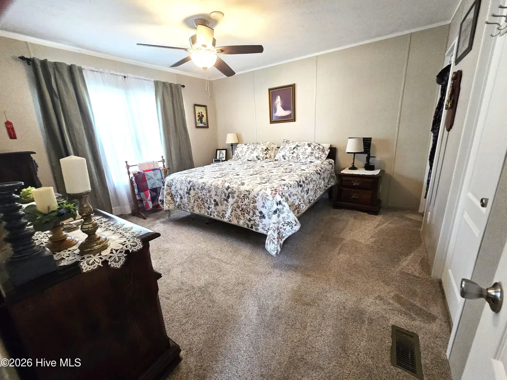 55 Memory Lane NE Oriental, NC 28571