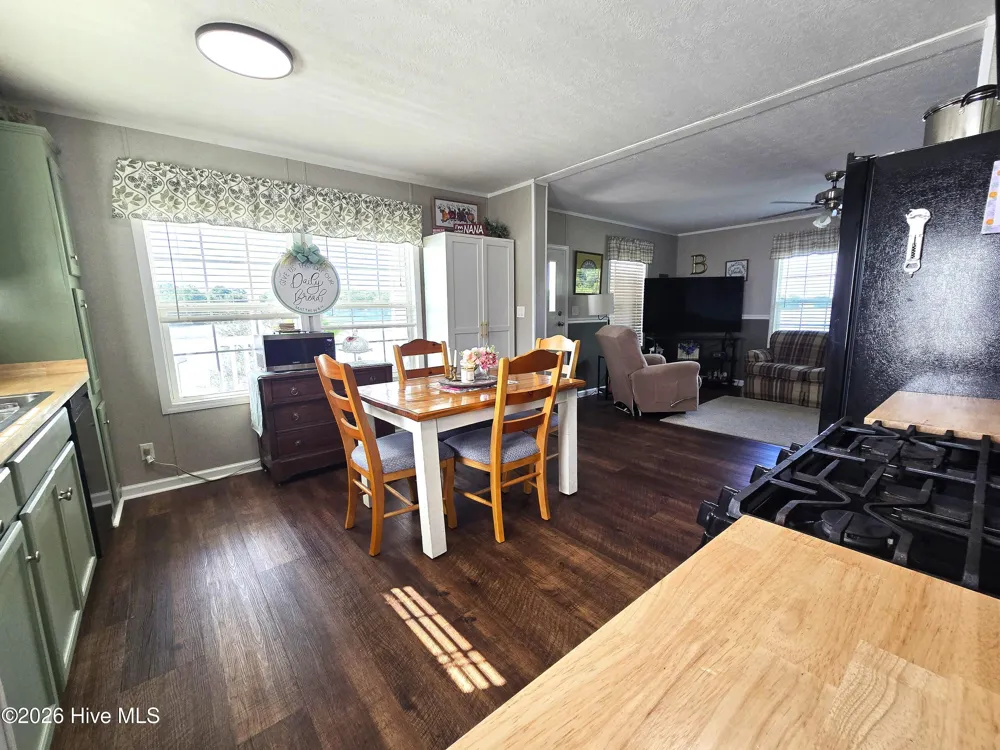 55 Memory Lane NE Oriental, NC 28571