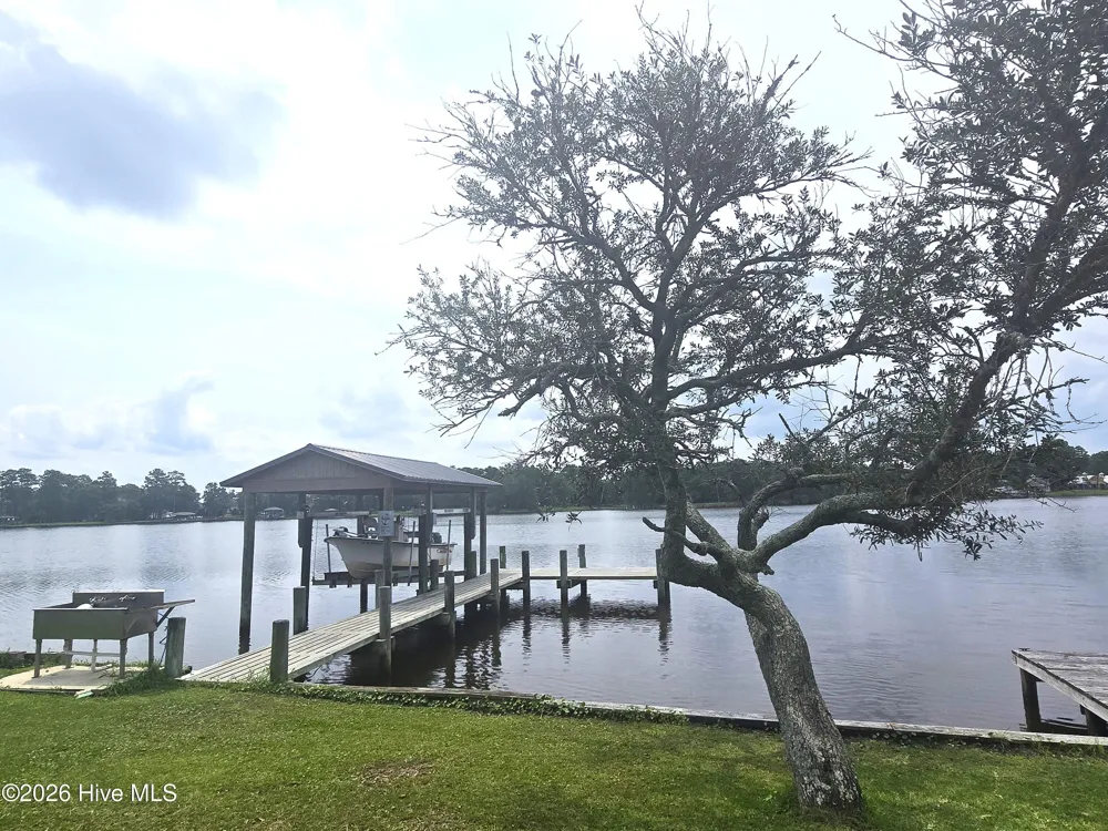 55 Memory Lane NE Oriental, NC 28571