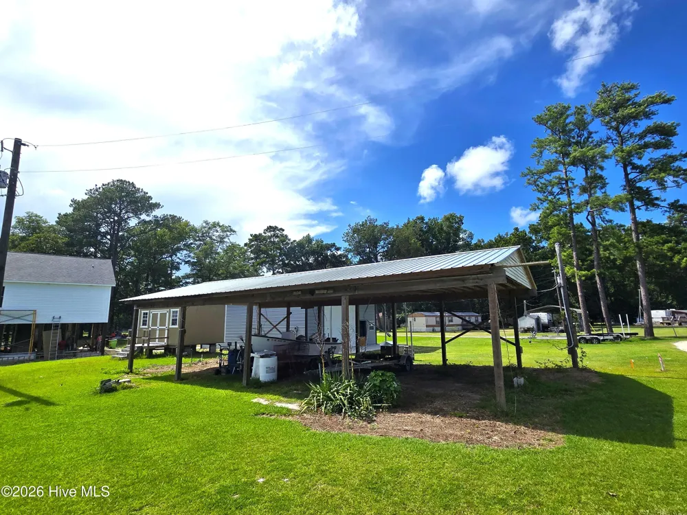 55 Memory Lane NE Oriental, NC 28571
