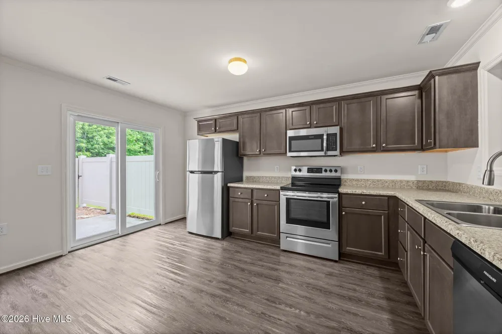 312 Glenellen Loop Road Midway Park, NC 28544