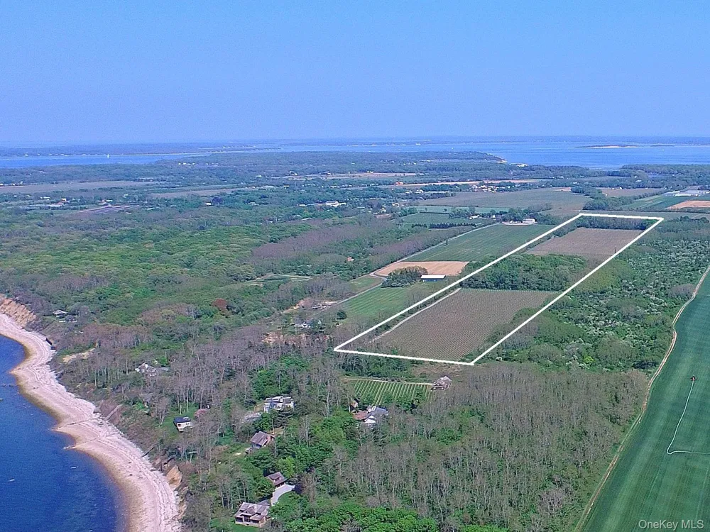 Address Not Shown Peconic, NY 11958