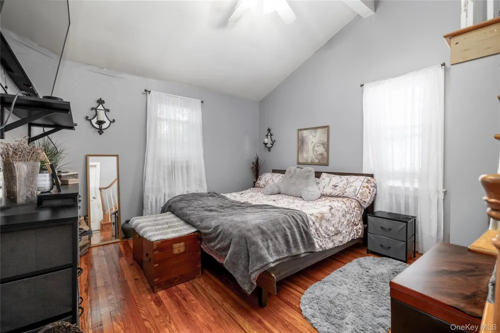 619 S 6th Street Lindenhurst, NY 11757