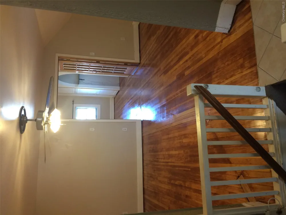 619 S 6th Street Lindenhurst, NY 11757