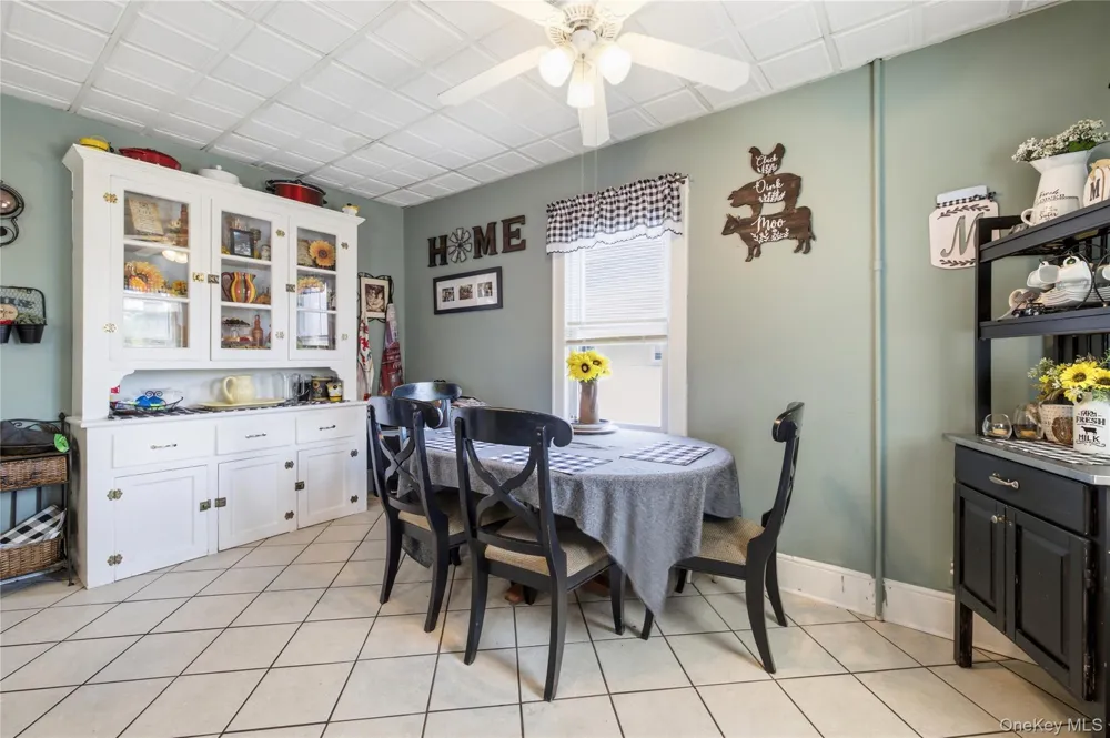 619 S 6th Street Lindenhurst, NY 11757