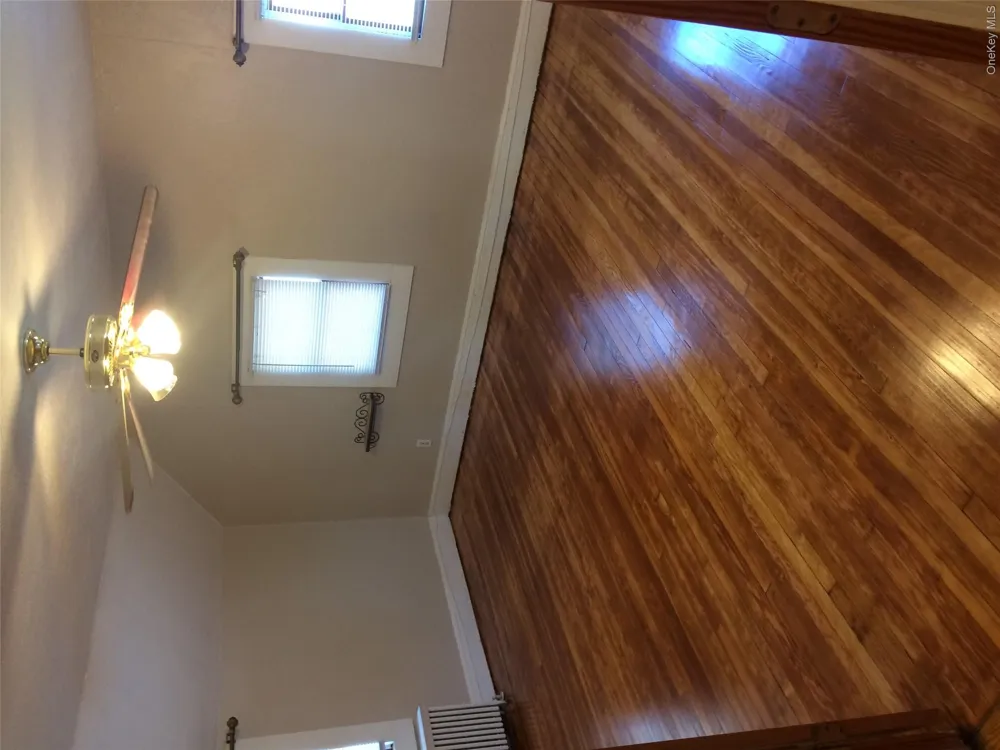 619 S 6th Street Lindenhurst, NY 11757